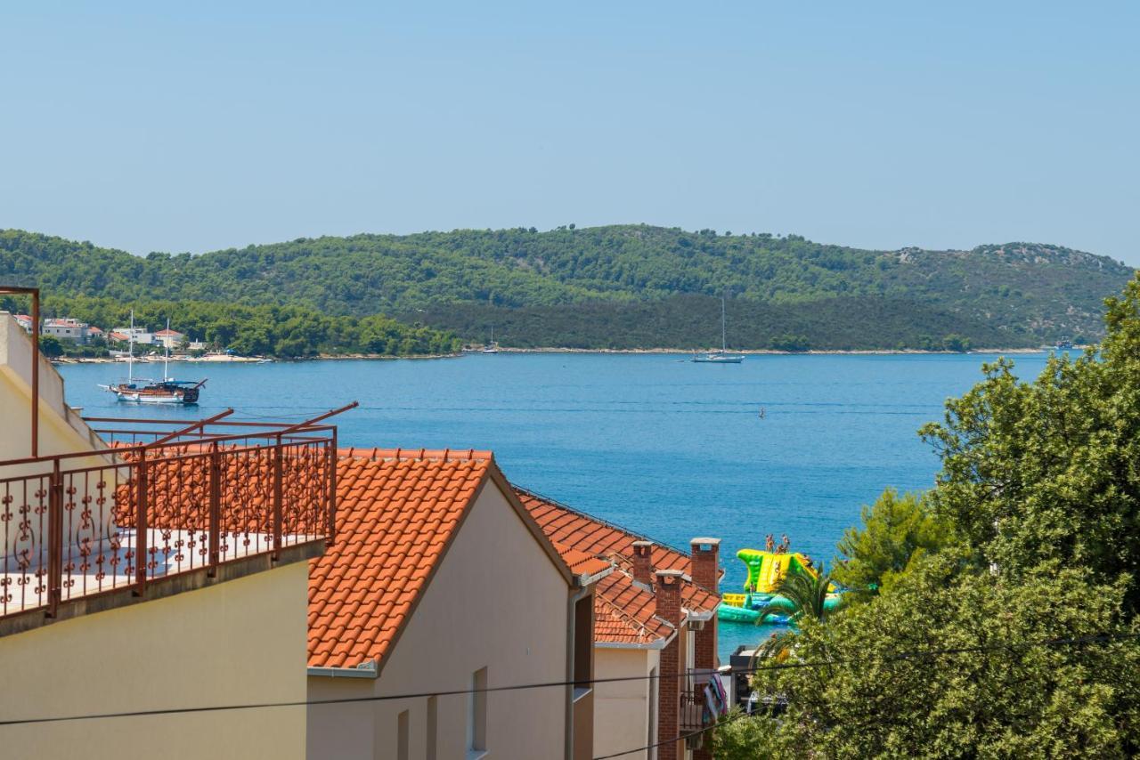 Apartman Regius White Traù Esterno foto