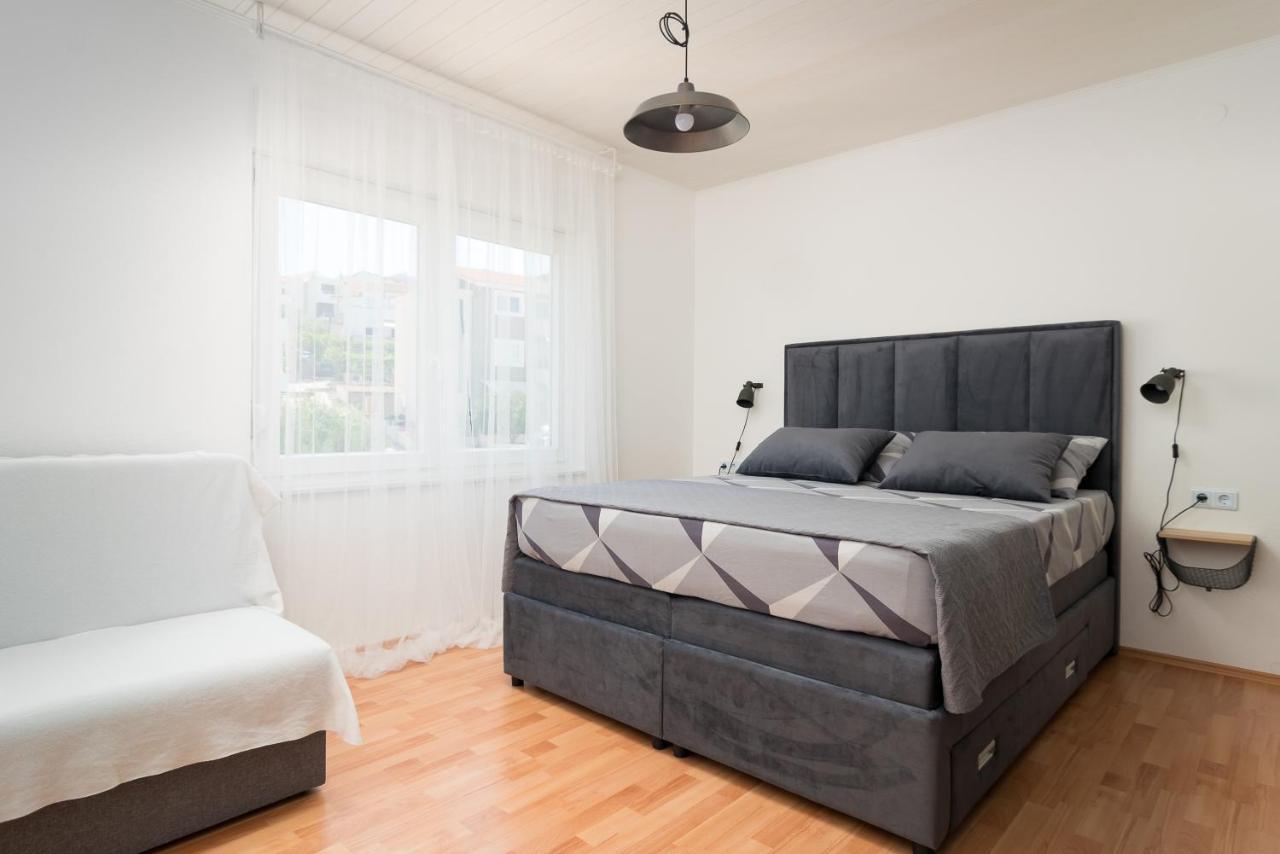Apartman Regius White Traù Esterno foto