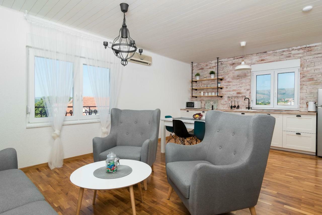 Apartman Regius White Traù Esterno foto