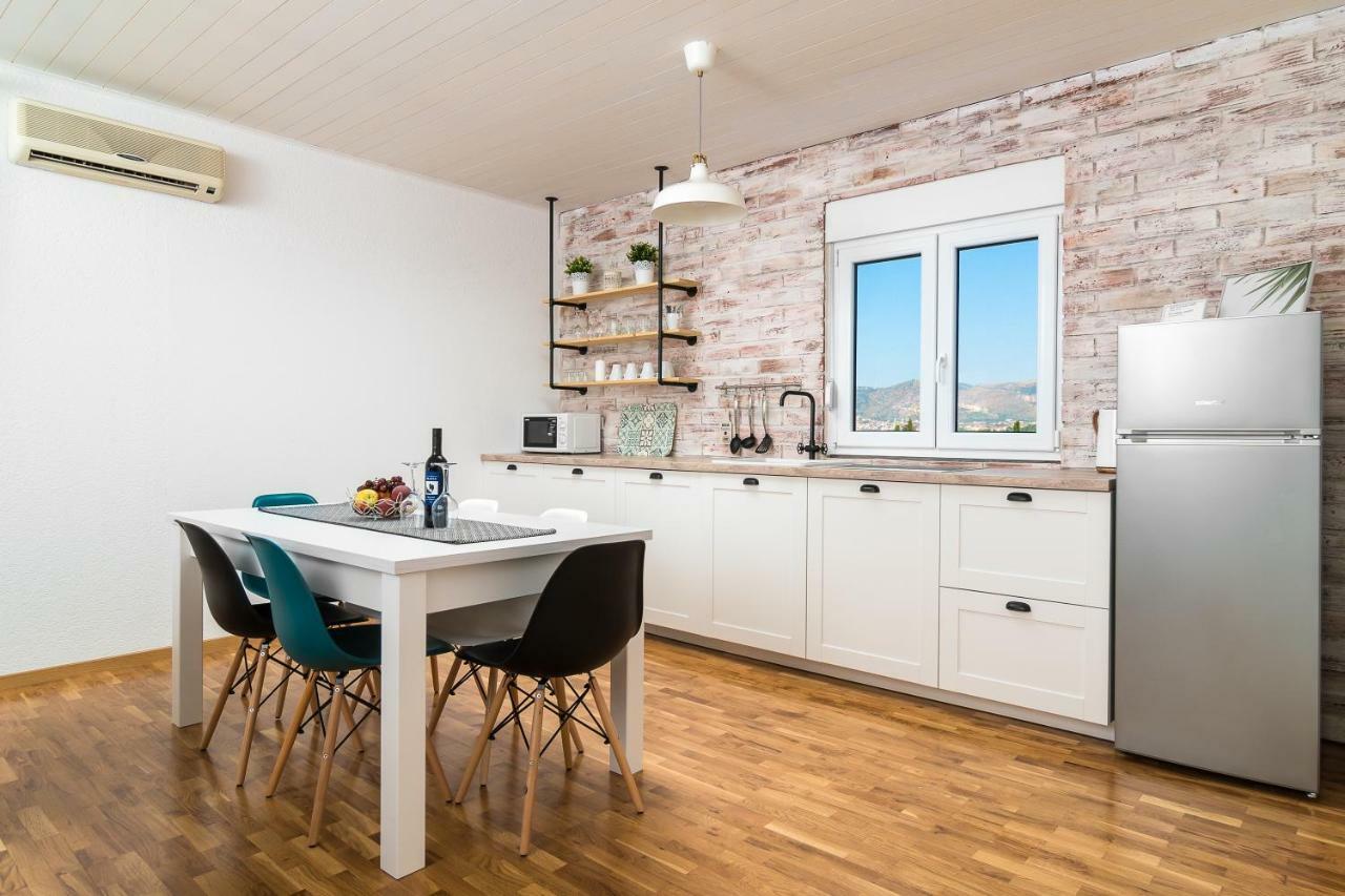 Apartman Regius White Traù Esterno foto